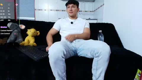 Snapshot of jacques_cardiet chatting on 04/29/26, 02:32 jacobo online show from 04/29/26, 02:32