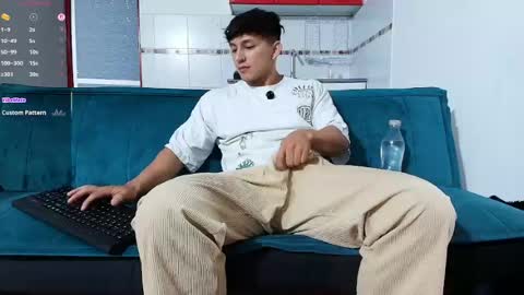 Snapshot of jacques_cardiet chatting on 05/14/26, 01:40 jacobo online show from 05/14/26, 01:40