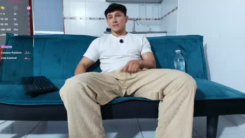 Snapshot of jacques_cardiet chatting on 06/05/26, 02:12 jacobo online show from 06/05/26, 02:12