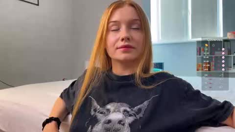 Snapshot of jacques_season chatting on 09/17/25, 11:23 Jacques Emily online show from 09/17/25, 11:23