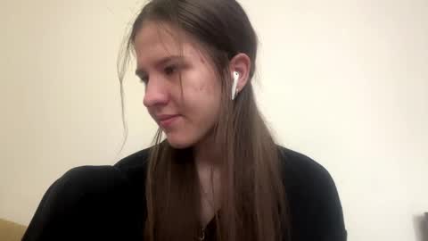 Laura online show from 04/24/26, 06:16