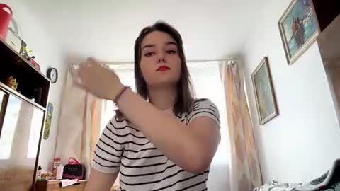 Mila online show from 07/04/26, 10:32