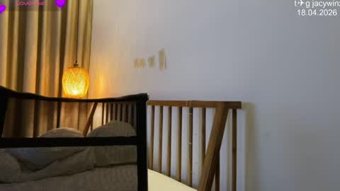 jacywinslat online show from 04/19/26, 11:42