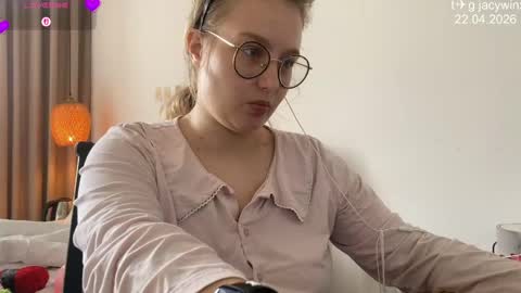 jacywinslat online show from 04/22/26, 05:43