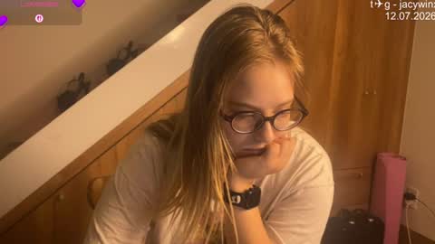 Snapshot of jacywinslat chatting on 07/13/26, 02:20 jacywinslat online show from 07/13/26, 02:20