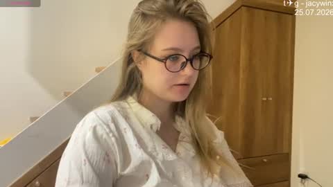 Snapshot of jacywinslat chatting on 07/25/26, 12:03 jacywinslat online show from 07/25/26, 12:03