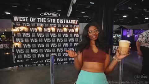 Jada online show from 11/08/25, 10:52