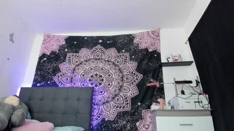   online show from 01/30/25, 02:49