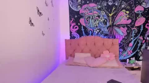   online show from 11/27/25, 12:02