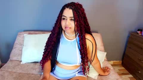 Snapshot of jade_brunnette chatting on 09/29/25, 08:24 Jade Brunete online show from 09/29/25, 08:24