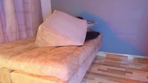  Jade Brunete  online show from 04/17/26, 08:34