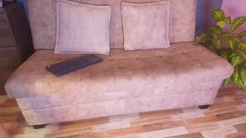  Jade Brunete  online show from 04/22/26, 08:21