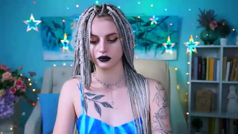 Snapshot of jade_castle chatting on 12/14/24, 07:29 jade_castle online show from 12/14/24, 07:29