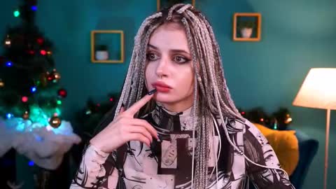 Snapshot of jade_castle chatting on 12/19/24, 03:18 jade_castle online show from 12/19/24, 03:18