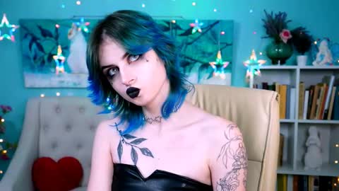 Snapshot of jade_castle chatting on 12/28/24, 08:37 jade_castle online show from 12/28/24, 08:37