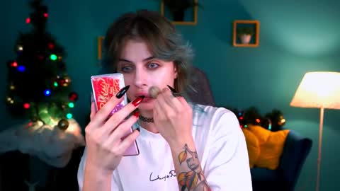 Snapshot of jade_castle chatting on 01/12/25, 04:10 jade_castle online show from 01/12/25, 04:10