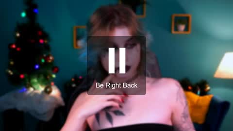 Snapshot of jade_castle chatting on 01/12/25, 07:11 jade_castle online show from 01/12/25, 07:11