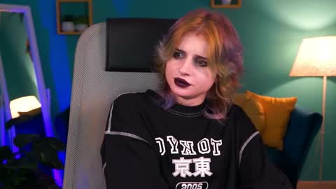 Snapshot of jade_castle chatting on 02/04/25, 08:02 jade_castle online show from 02/04/25, 08:02