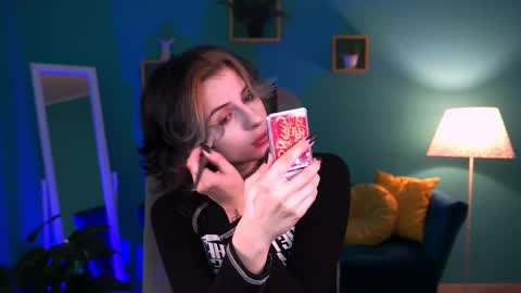 Snapshot of jade_castle chatting on 02/18/25, 02:05 jade_castle online show from 02/18/25, 02:05