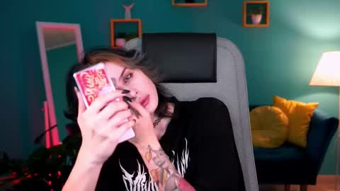 Snapshot of jade_castle chatting on 02/19/25, 02:01 jade_castle online show from 02/19/25, 02:01