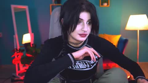 Snapshot of jade_castle chatting on 10/06/25, 04:59 jade_castle online show from 10/06/25, 04:59