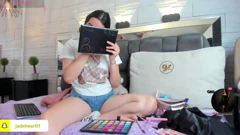 Snapshot of jade_heartt chatting on 10/30/25, 07:14 JADE online show from 10/30/25, 07:14