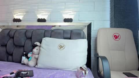 Snapshot of jade_heartt chatting on 11/11/25, 06:41 JADE online show from 11/11/25, 06:41