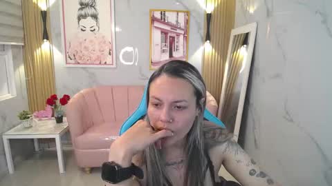Jade  online show from 10/21/25, 03:07
