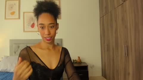 Jade smile online show from 10/18/25, 03:13