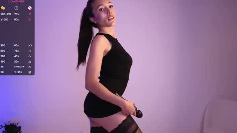 Snapshot of jade_paris chatting on 10/13/25, 12:16 Jade Paris online show from 10/13/25, 12:16