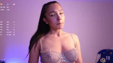 Snapshot of jade_paris chatting on 06/15/26, 05:15 Jade Paris online show from 06/15/26, 05:15