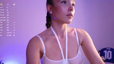 Snapshot of jade_paris chatting on 07/14/26, 02:56 Jade Paris online show from 07/14/26, 02:56