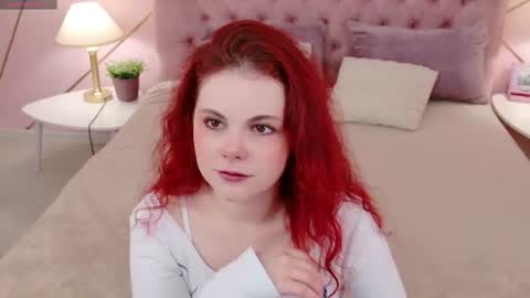 Snapshot of jade_plaress chatting on 07/14/26, 08:30 Erica 3 online show from 07/14/26, 08:30