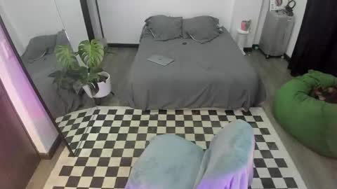 Jade  independent model online show from 11/09/25, 10:35