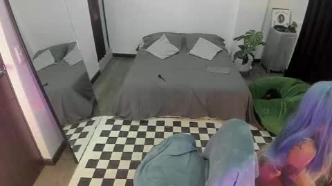 Jade  independent model online show from 11/15/25, 11:18