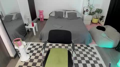 Jade  independent model online show from 02/12/26, 12:22