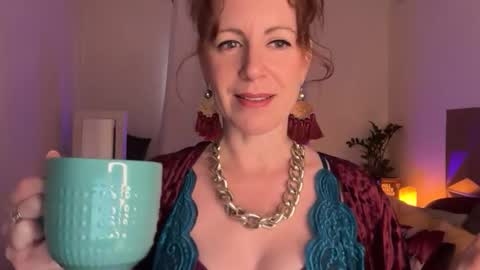 Snapshot of jade_slade chatting on 06/11/26, 02:53 Jade Slade online show from 06/11/26, 02:53