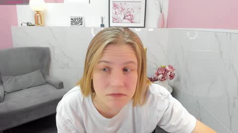 Jade online show from 12/05/24, 03:26