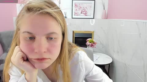 Jade online show from 12/19/24, 11:35