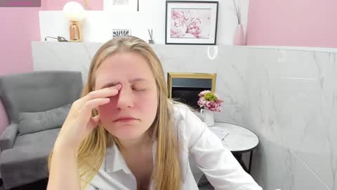 Jade online show from 12/20/24, 02:41