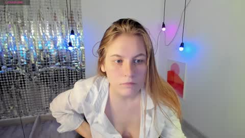 Jade online show from 12/22/24, 01:33