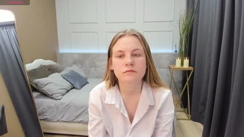 Jade online show from 12/28/24, 12:04