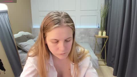 Jade online show from 12/28/24, 03:04