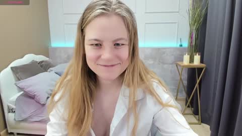 Jade online show from 01/03/25, 08:32