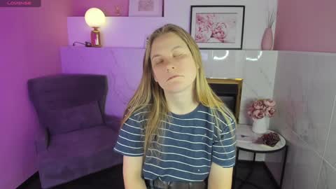 Jade online show from 01/11/25, 07:49