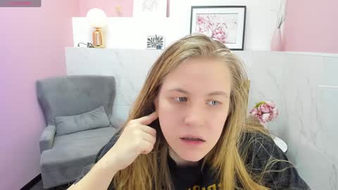 Jade online show from 01/25/25, 09:35