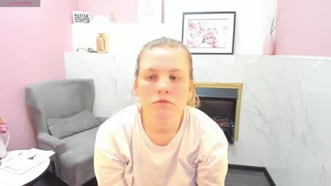 Jade online show from 02/08/25, 03:52