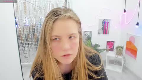 Jade online show from 02/22/25, 03:01