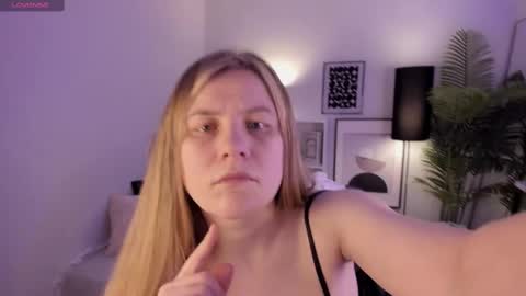 Jade online show from 03/09/25, 12:00