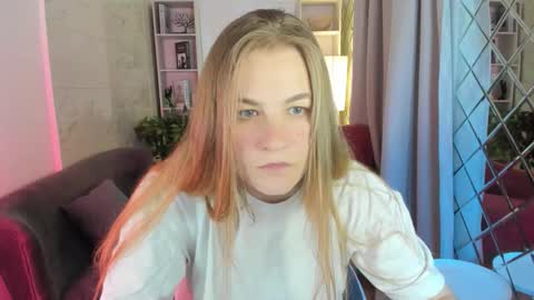 Jade online show from 09/17/25, 08:54